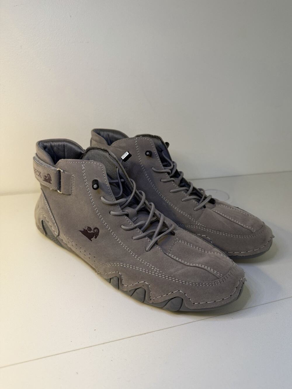 LDeck Shoes Explorer Chukka Boot Hiking Outdoor Men’s Size 40 Gray Austrailian